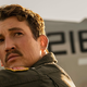 Miles Teller si je 'slavne Top Gun' brke obril na ženino željo