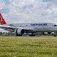 Pilot Turkish Airlines umrl med letom, zasilno pristali v New Yorku