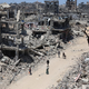 V Gazi okoli 40 milijonov ton ruševin, obnova bi trajala do leta 2040