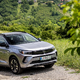 Kratki test: Opel Grandland Ultimate 1.2 AT8 (2022) // Pri Oplu so odkrili recept za obsežno, a hkrati zmerno posodobitev