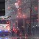 #foto in video: Bruselj zasedli kmetje s traktorji, protestniki so na več krajih zanetili požare, policija jih skuša pogasiti z vodnimi topovi