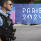 Policija preiskuje »skupinsko posilstvo« Avstralke v Parizu
