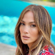 Jennifer Lopez obudila kontroverzen trend ličenja iz 90-ih, ki je danes videti bolje kot kdajkoli prej