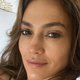 Jennifer Lopez pokazala, kako uspešno skriti svoje sive lase: Idealna pričeska za vse ženske nad 50 let, ki si želijo izgledati mladostno in sijoče
