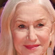 Dolgi srebrni lasje igralke Helen Mirren so bili najbolj osvežujoča podoba na rdeči preprogi v Berlinu: To je dokaz, da so sivi lasje laskavi v vseh starostnih obdobjih