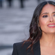 Salma Hayek navdušila v kompletu malce nenavadne barve za poletje