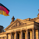 V Nemčiji glede na vzporedne volitve zmagala CDU, AfD na drugem mestu