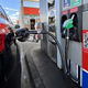 Cene goriv bodo v torek za nekaj centov nižje