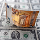 Putin napovedal vojno evru in dolarju: »Strupene valute sovražnih držav«