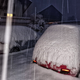 FOTO in VIDEO: Sneženje ohromilo jug Nemčije, ponekod zapadlo 40 centimetrov snega