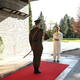 Je bila modna kombinacija pod plaščem srbske veleposlanice res preveč drzna? (FOTO)