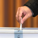 Zaprla so se volišča za evropske volitve in posvetovalne referendume