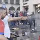 VIDEO: Leteli stoli in steklenice, srbski navijači poškodovali več nemških policistov (posnetki izgredov so preplavili splet)