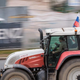 Tragično: na območju Moravč voznik traktorja v hudi nesreči ostal ukleščen pod vozilom in umrl