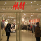 Rusijo zapuščata tudi H&M in Zara