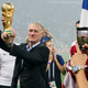 Benzema je odpadel, Didier Deschamps pa je glede zamenjave sprejel nepričakovano odločitev