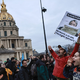 [Video] Francozi vedno bolj jezni na Macrona, protesti zajeli več francoskih mest