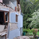 Foto: Eksplozija opustošila hišo, 72-letnik na intenzivni negi, prizadetih 30 odstotkov kože