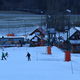 Smučišče Ski Bor na tehničnem snegu spet živahno, v torek pride Jure Košir (FOTO)