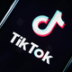 TikTok z več kot 2 milijardama prenosov!