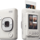 Zanimiv fotoaparat Fujifilm Instax za nostalgike