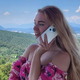 Laura Unuk: Šah, moda in Huawei Pura 70 Pro