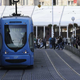 V ZAGREBU TRČILA TRAMVAJ IN AVTOBUS: Ena oseba je umrla (VIDEO)