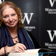 Hilary Mantel zaključila svojo "tudorsko trilogijo": bralci drli na polnočno izdajo romana