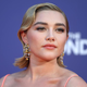 Florence Pugh bo zaigrala v režijskem prvencu Alexandera Skarsgårda