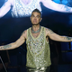 Od spektakla do ganljive izpovedi: Robbie Williams dvakrat navdušil v puljskem amfiteatru