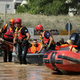 V Grčiji rešujejo več sto ljudi, ki so po poplavah odrezani od sveta