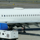 Boeingovo letalo varno pristalo kljub odpadlemu zunanjemu panelu