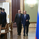Dosedanji predsednik ruske vlade po Putinovem predlogu ostaja na svojem položaju