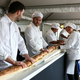 Francoski peki so si povrnili čast: spekli so najdaljšo bageto na svetu