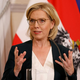 Avstrijska vladajoča koalicija vztraja kljub politični krizi