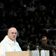 Vatikan iz Katoliške cerkve izobčil papeževega kritika nadškofa Viganoja