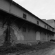 Spomin na taborišče v Mariboru: na eni strani zidu groza in smrt, na drugi življenje