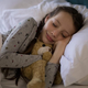 Nočne more pri otrocih: pogostejše, če so utrujeni ali pod stresom