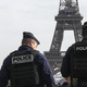 Eksplozivni incident v Parizu: državljan Rusije in Ukrajine hudo poškodovan