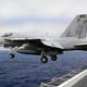 Ameriška mornarica na morju izgubila lovsko letalo, vredno 60 milijonov dolarjev