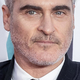 Joaquin Phoenix: pol stoletja intenzivnih zgodb (Suzy)