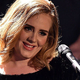 Adele: v večeru lahko spijem 25 steklenic vina