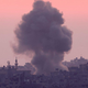 Izrael ne popušča: z raketami nad šolo, umrlo 20 ljudi