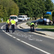 FOTO: Trčila osebni avtomobil in motor, motorist poškodovan v bolnišnico