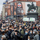 (FOTO) Protest na Trgu bana Jelačića: Ne razumejo, zakaj ne smejo delati, vidijo pa vrste za kavo pred kioski in pekarnami