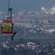 (FOTO) "Poškodovane" iz gondole reševali gasilci, gorski reševalci in zaposleni v Marpromu