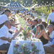 (FOTO) Žametna večerja: Eleganten poklon štajerski srčnosti s 150 gosti pod mariborsko Kalvarijo