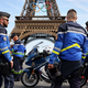 Francija pred igrami: Izgnali migrante in brezdomce, za rečno parado počistili reko Seno