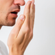Slab zadah lahko nakazuje na to bolezen