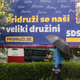 SDS na plakatih pozdravlja nove člane, tudi Roberta